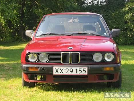 BMW 324 TD billede 3