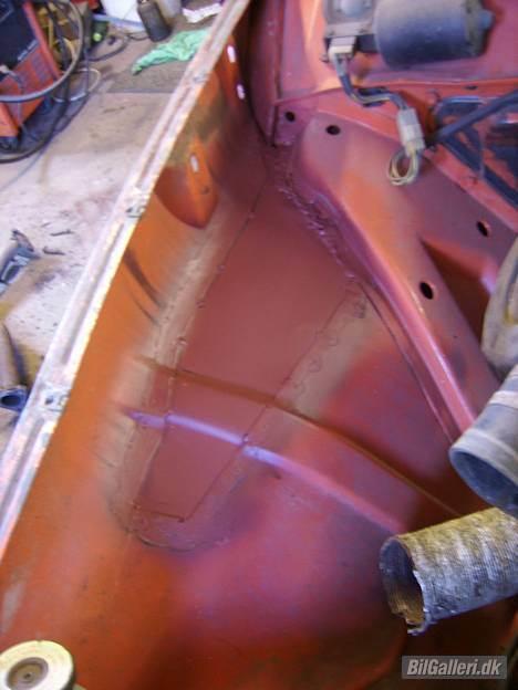 Volvo 142 - Rust udbedret. højre side billede 7