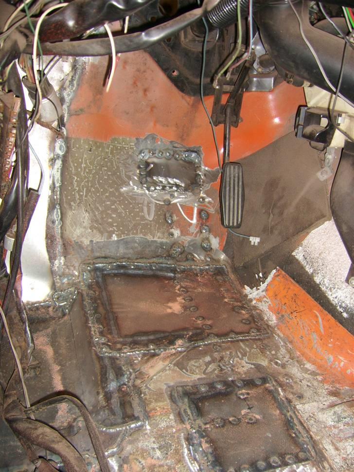 Volvo 142 - Rust udbedret, venstre side billede 10