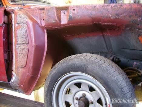 Volvo 142 - Rust udbedret. Højre side billede 12