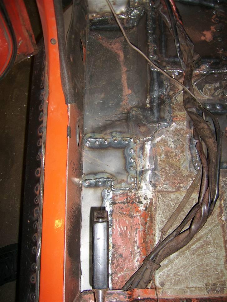 Volvo 142 - Rust udbedret. venstre side billede 13