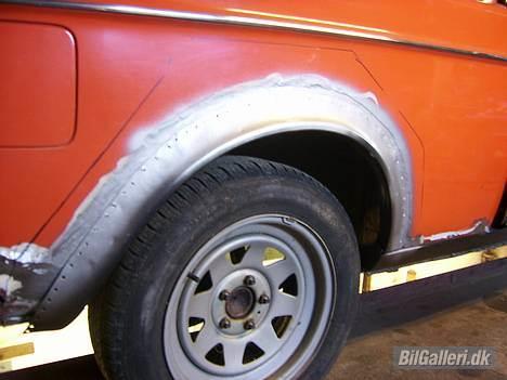 Volvo 142 - Ny skærm, er dog ikke færdig svejst da der skal skiftes flere dele længere tilbage. Højre side billede 19