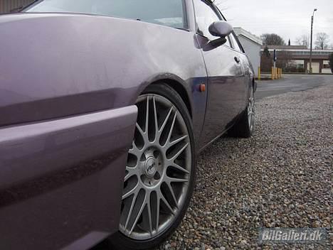 Opel Manta B 2.0 - Lidt pletter hist og pist :-/ billede 4