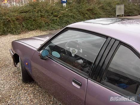 Opel Manta B 2.0 - Der kan man se det fine rat :) billede 5