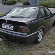 BMW 320i  24V  (Solgt)