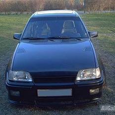 Opel Kadett e gsi champion V6
