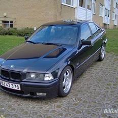 BMW 320i  24V  (Solgt)