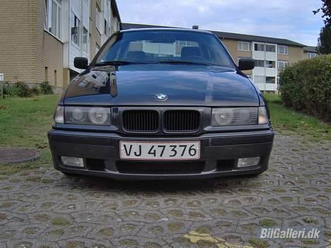 BMW 320i  24V  (Solgt) billede 3