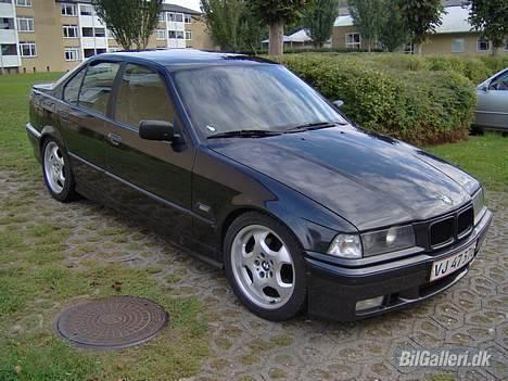 BMW 320i  24V  (Solgt) billede 4