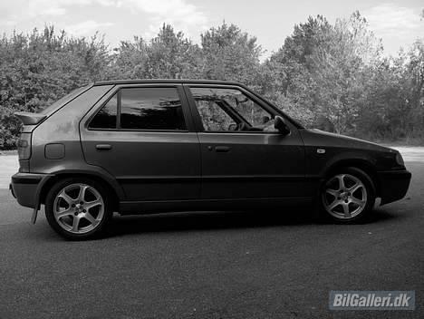 Skoda Felicia "Blue Edition" - Black&White Style billede 12