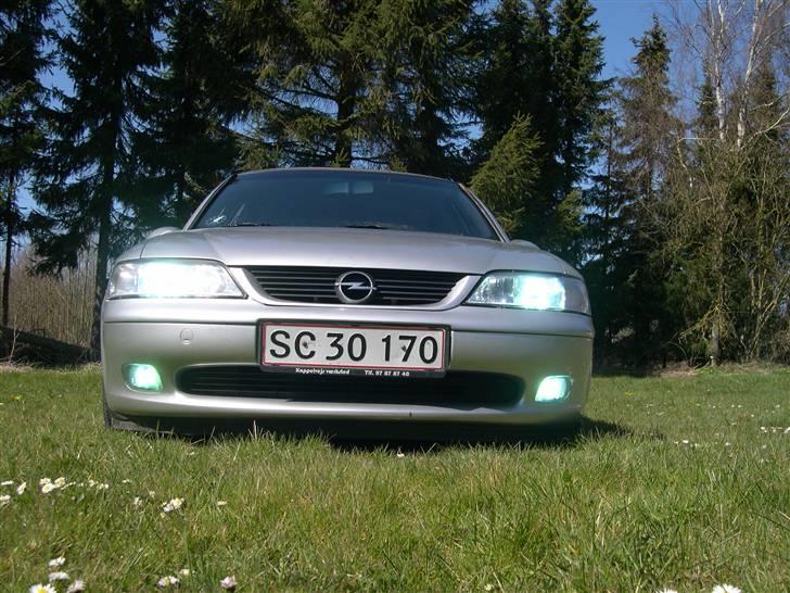 Opel Vectra b  (SOLGT) billede 1