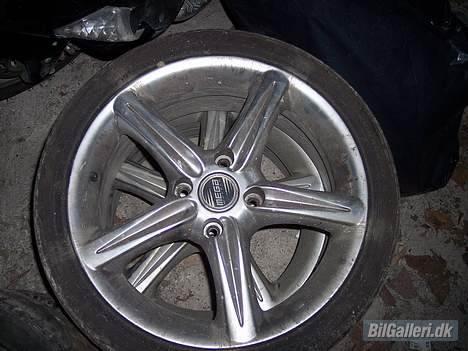 Nissan primera - de kommer på igen nå jeg få købt dæk til dem billede 6