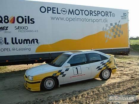 Opel Kadett E GSI *Solgt* billede 3