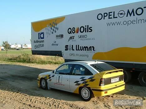 Opel Kadett E GSI *Solgt* billede 4