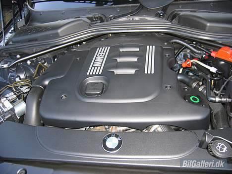 BMW 520 D Touring "Solgt" billede 4