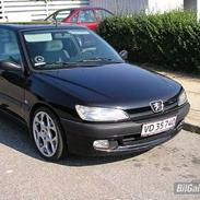 Peugeot 306