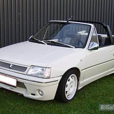 Peugeot 205 cabriolet SOLGT