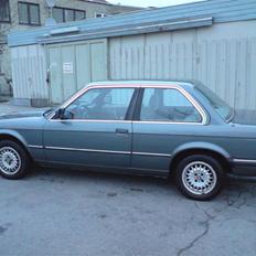 BMW 325e "SOLGT"