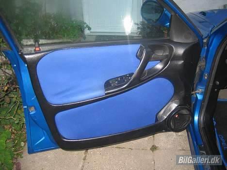 Opel astra f sedan solgt - hjemme lavede dør beklædning og plastik maled sort billede 16