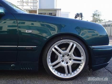 Mercedes Benz 290E billede 2