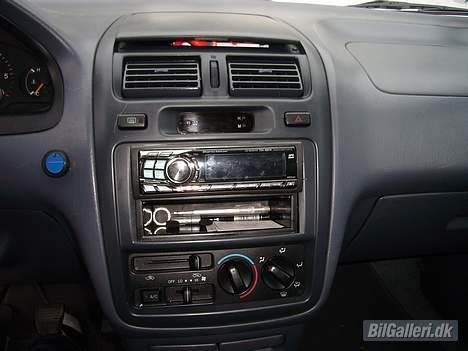 Toyota Sportsvan (Solgt) - instrumentbord med alpine cda-9851r billede 4