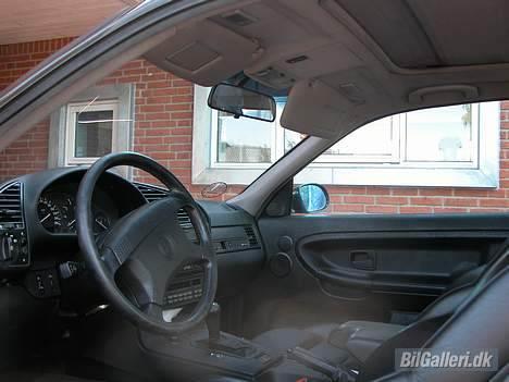 BMW 320i E36 Coupé (SOLGT) billede 3