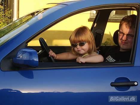 VW Golf IV 1.8 20V - Min kære niece en kommene crusier ps. hun sidder og høre tecno....... billede 17