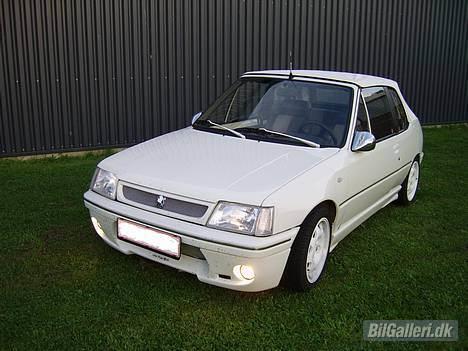 Peugeot 205 cabriolet SOLGT billede 5