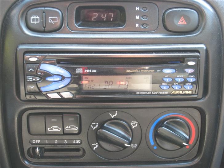 Hyundai Accent GS (SOLGT) - 26. feb 07´ - CD-afspiller endelig installeret... billede 8