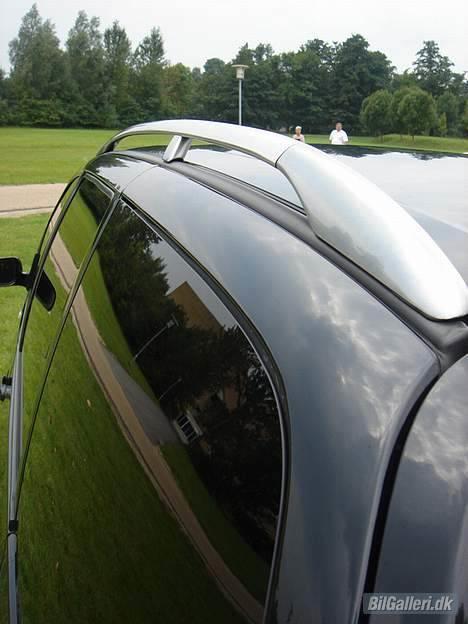 VW Sharan TDI [SOLGT] - Håndpolerede tagrailings billede 14