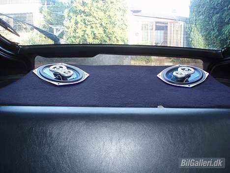 Honda CRX ED9 - Solgt- - Hattehylde i glasfiber...beklædt med flecce ind til videre.. billede 17