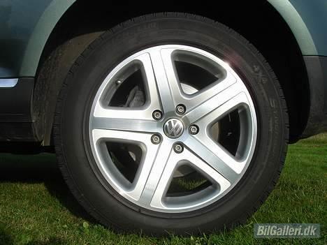 VW Touareg V6 diesel - solgt - VW Atheo 19 tommer fælge.. Den eneste fælg, der passer perfekt til VW Touareg..  billede 10