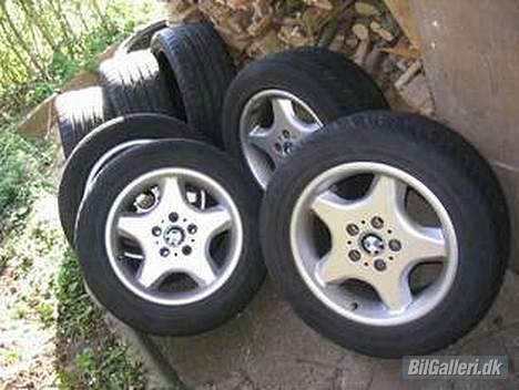 BMW 540i v8 solgt - mine nye alubamser........... skal bare lige have nye dæk billede 17