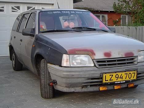 Opel Kadett trucker Solgt - Kadett som den så ud da jeg købte den :) billede 2