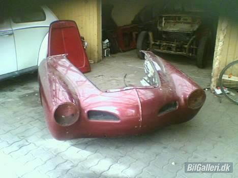 VW Karmann Ghia Projekt - fronten klar til sandblæsning billede 7