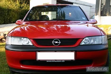 Opel Vectra B *SOLGT* - jeps det er den søde *g* billede 1