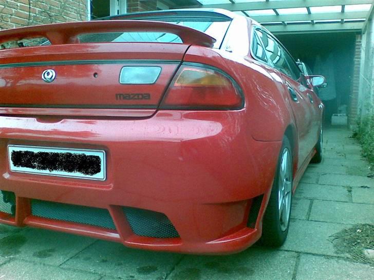 Mazda 323F GLX solgt billede 2