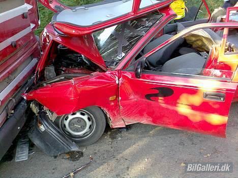 Toyota carina e (SOLGT) billede 15