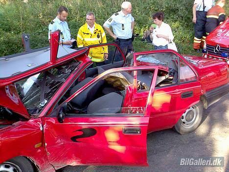 Toyota carina e (SOLGT) billede 17