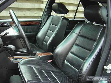 Mercedes Benz W124 - BRABUS 3.6-24 - Sports Læder Kabine Med god Side Støtte og Komfort billede 3