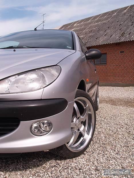 Peugeot 206 TOTAL SKADET:( billede 3