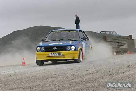 Opel Ascona Rally - såå er der lide ved at blive bygge en ny motor billede 3