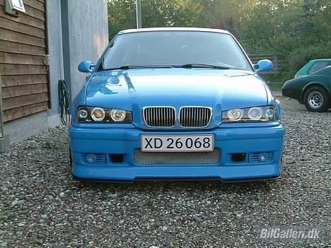 BMW E36 325 I SOLGT billede 9