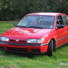 Nissan primera 2.0 slx(totalska)