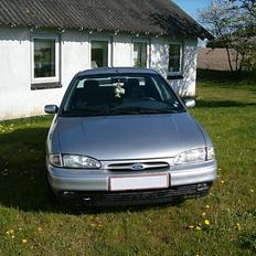 Ford Mondeo 1,8 [solgt]