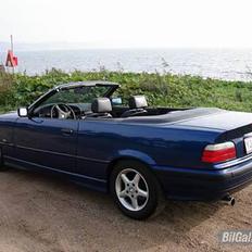 BMW 318i Cabriolet *Til salg*