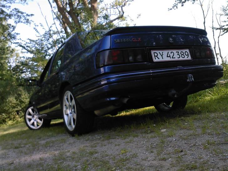 Ford Sierra 2,0i GLX *SOLGT* billede 2