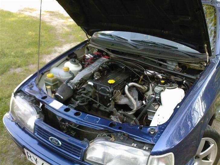 Ford Sierra 2,0i GLX *SOLGT* billede 5