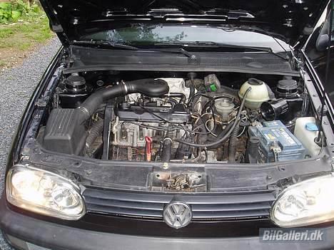VW Golf 1,8 pink floyd SOLGT billede 5