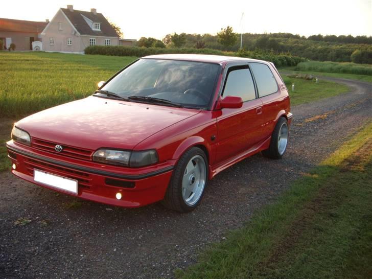 Toyota Corolla 1,6 GSi AE92 - Der står min skat jo ;) billede 1